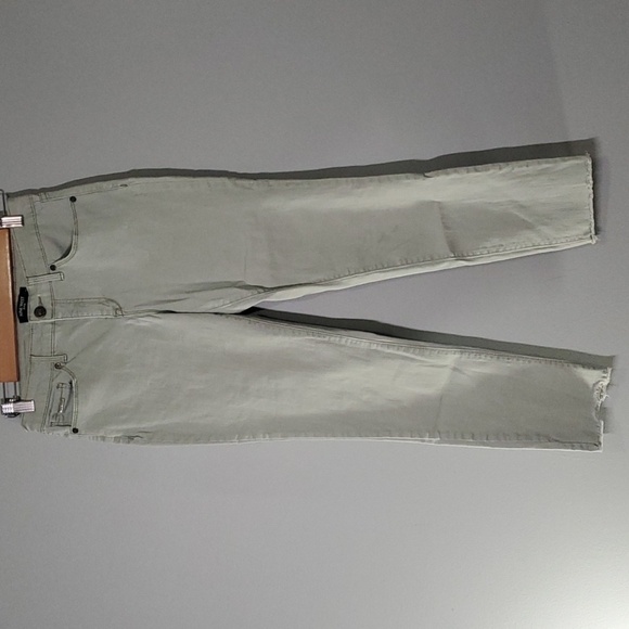 Nine West light green Gramercy skinny ankle fray-hem frayed hem raw hem - Picture 6 of 16